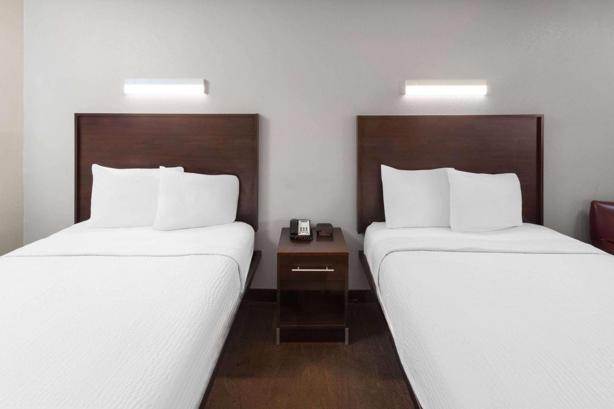 Motel Travelodge By Wyndham 2*